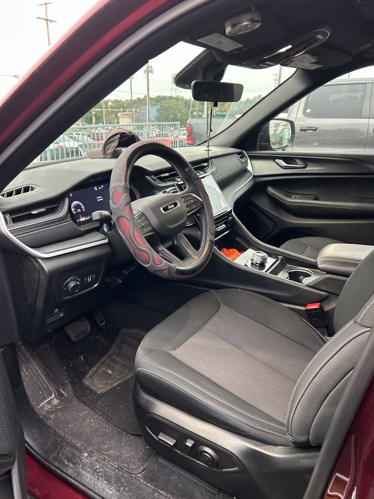 Used 2025 Red Jeep Laredo X image 7