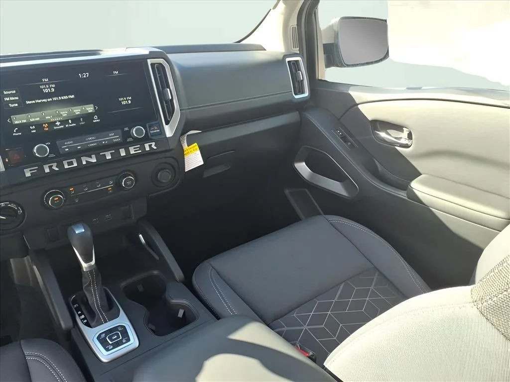 2026 Nissan Frontier SV - Photo 12