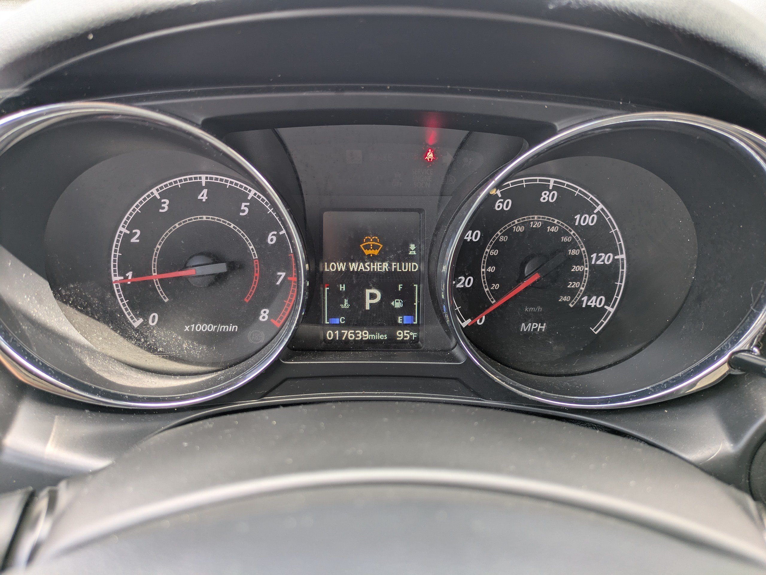 Used 2025 Silver Mitsubishi LE image 24