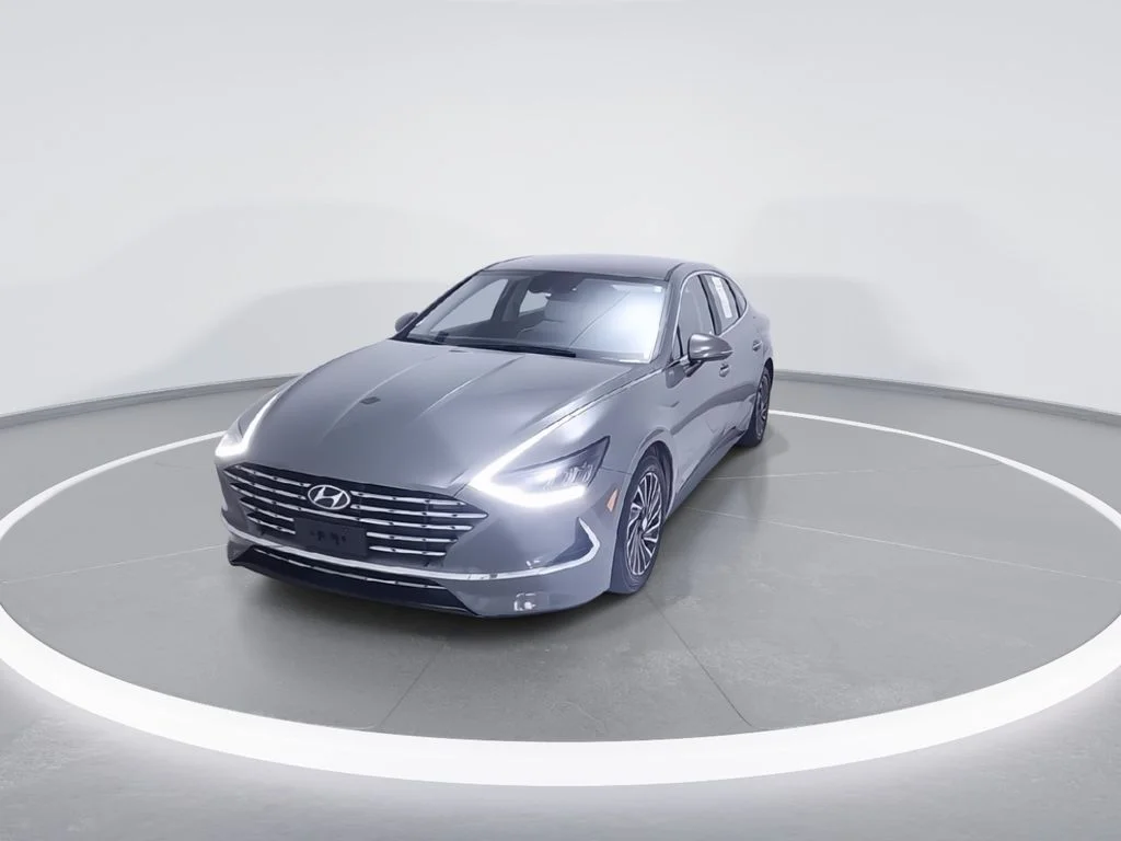 Used 2023 Gray Hyundai SEL image 4