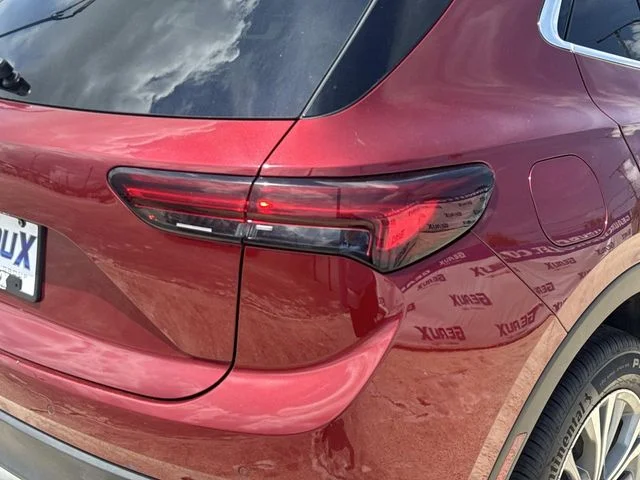 Used 2022 Red Buick Preferred image 10
