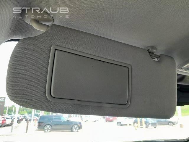 Used 2018  Honda Touring image 33