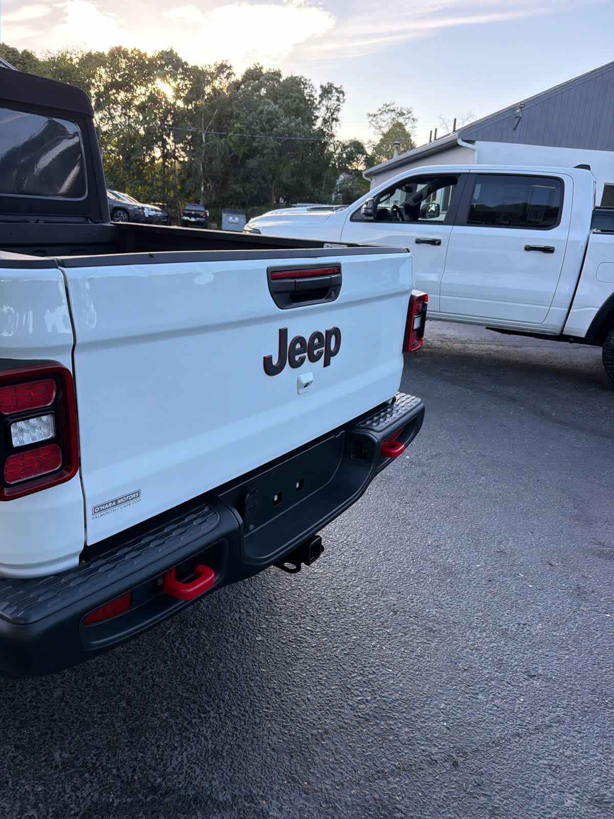 Used 2024 Bright White Clearcoat Jeep Rubicon image 16