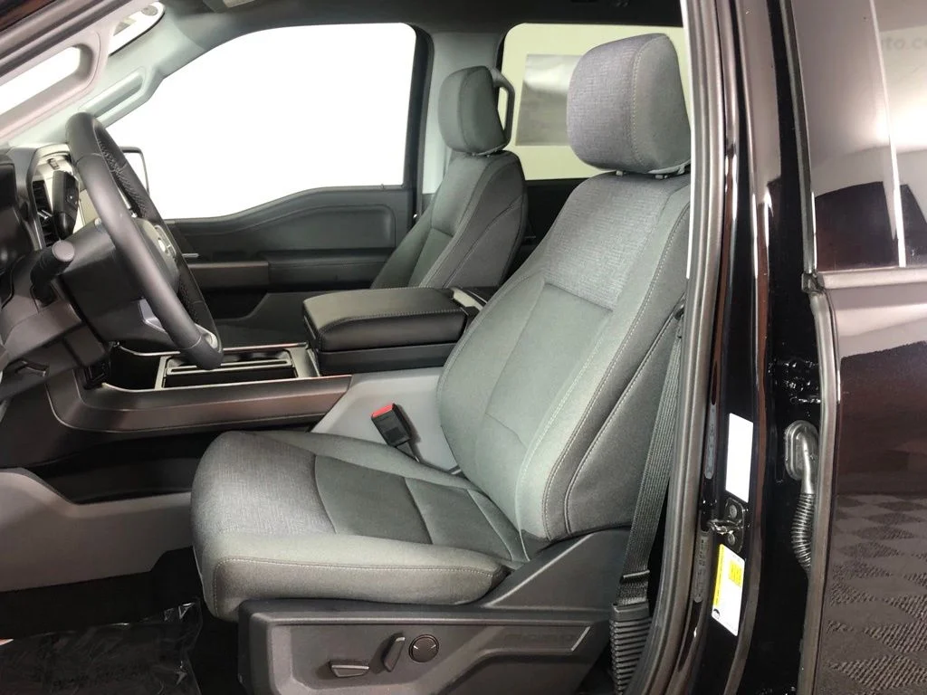 New 2026 Agate Black Metallic Ford XLT image 10