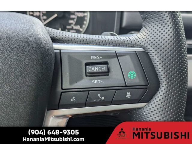 Used 2025 Gray Mitsubishi SE image 27