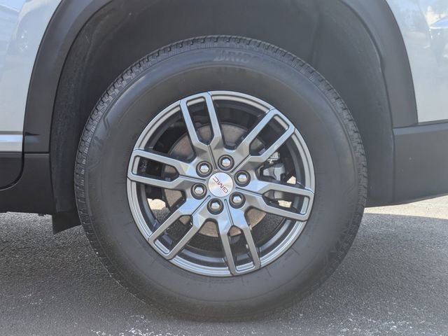 Used 2025 Sterling Metallic GMC Elevation image 13