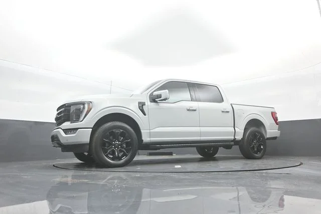 Used 2023 White Ford Lariat image 37