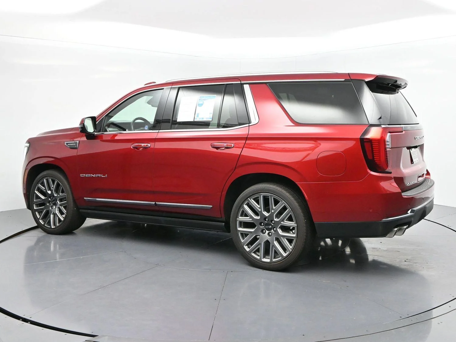 Used 2025 Volcanic Red Tintcoat GMC Denali Ultimate image 5