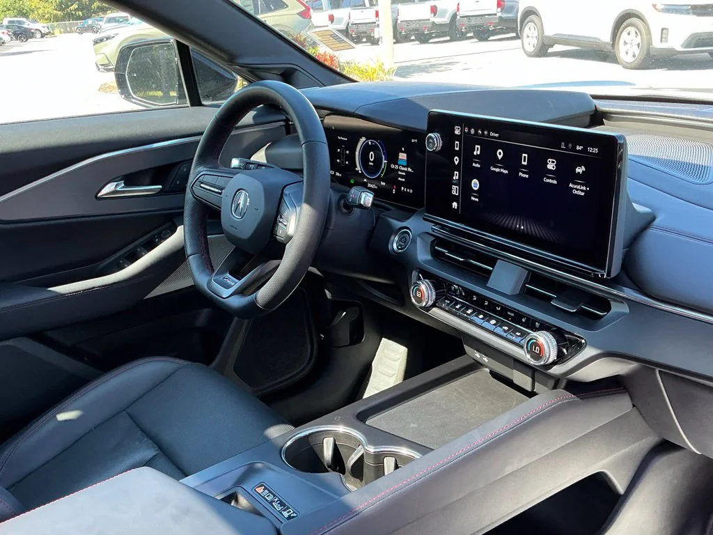 Used 2024  Acura Base image 21
