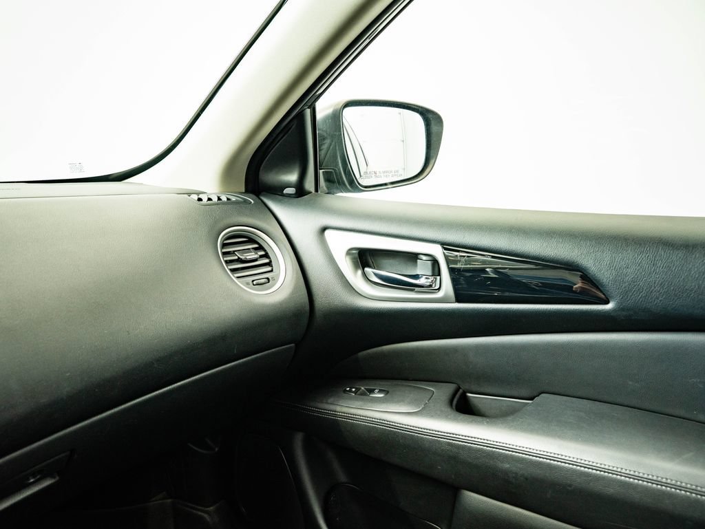Used 2020 Gun Metallic Nissan SV image 40