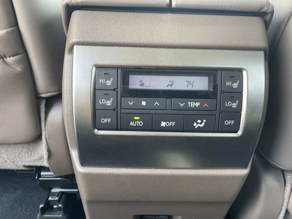 Used 2023 White Lexus 460 image 14