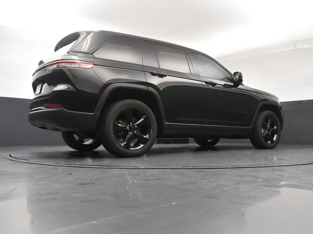 Used 2023 Black Jeep Altitude X image 18