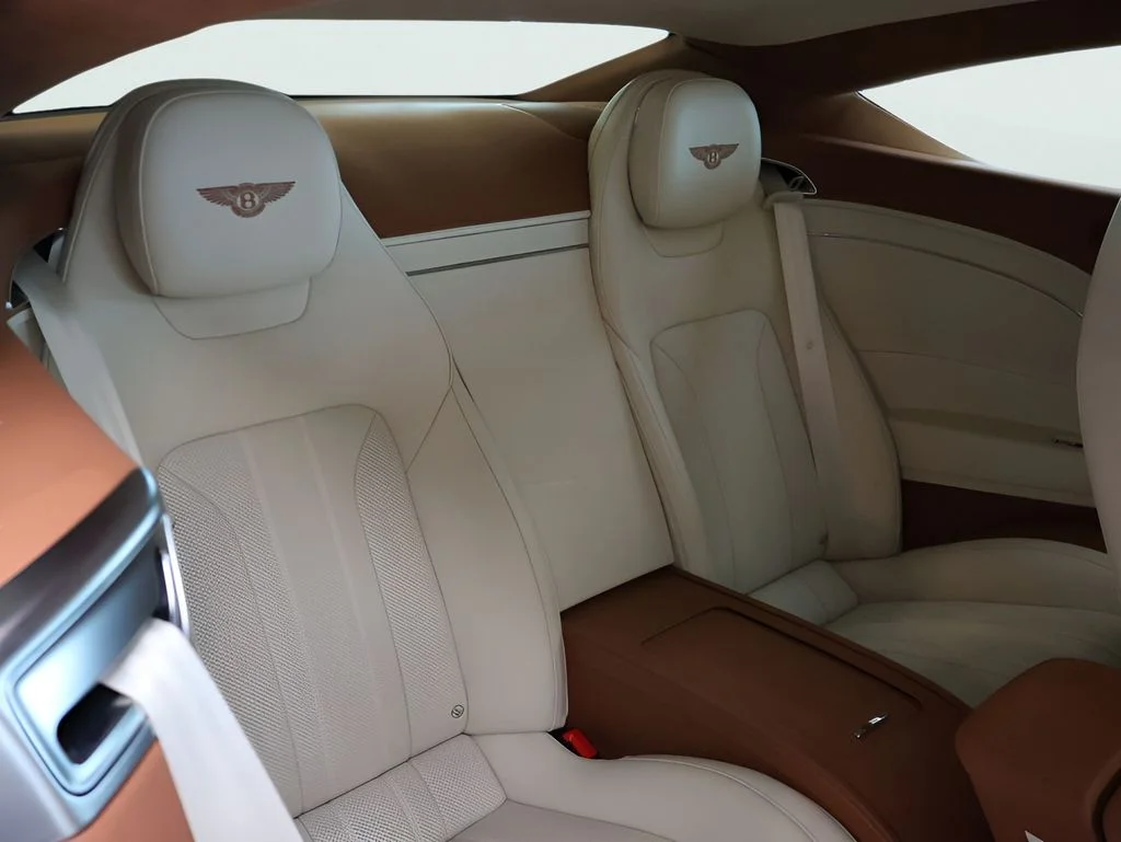 Used 2024 Onyx Metallic Bentley V8 image 14