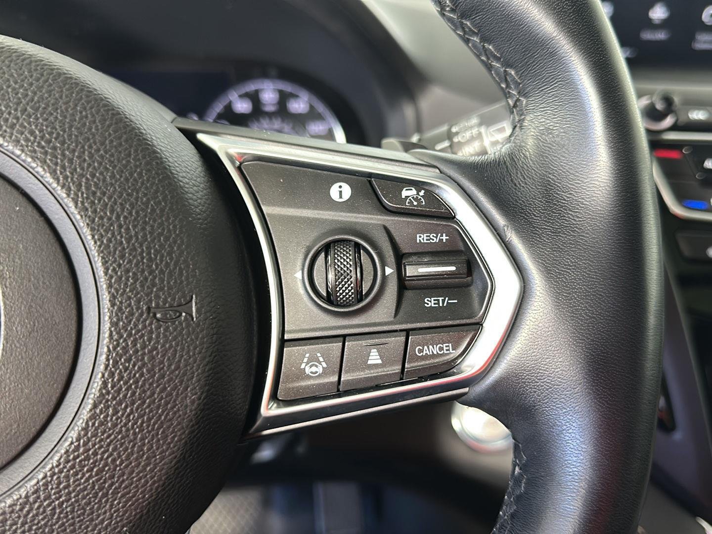 Used 2022 Platinum White Pearl Acura SH-AWD w/Tech image 13