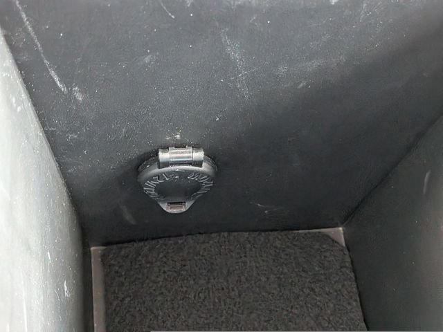 Used 2015 Silver Toyota XLE image 31