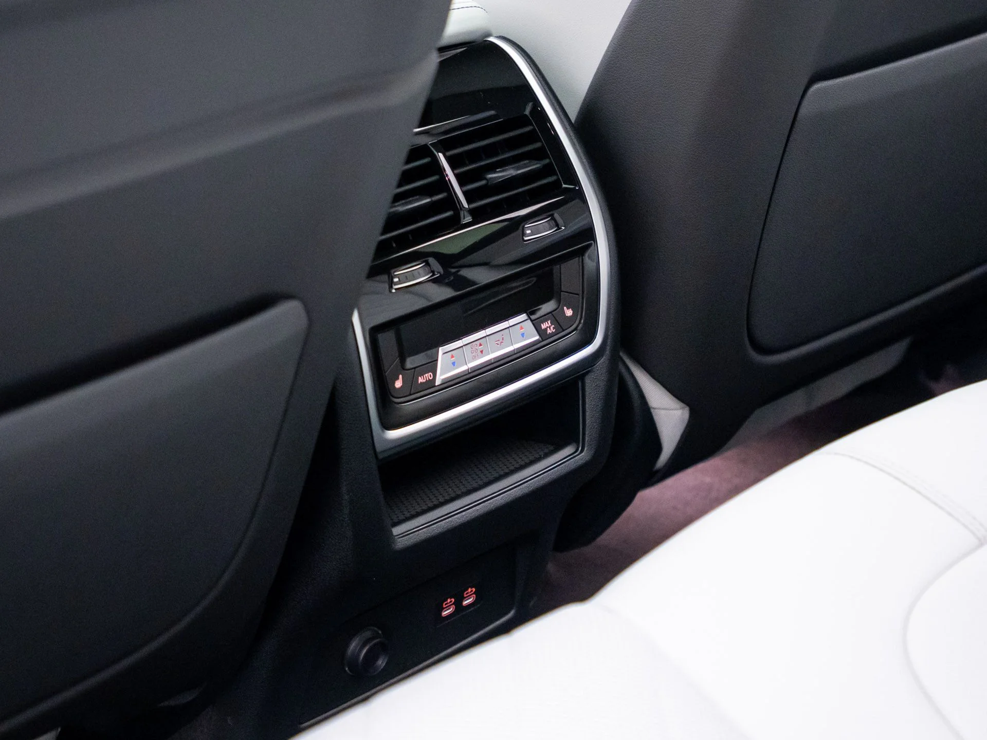 New 2026 Gray BMW xDrive50e image 20