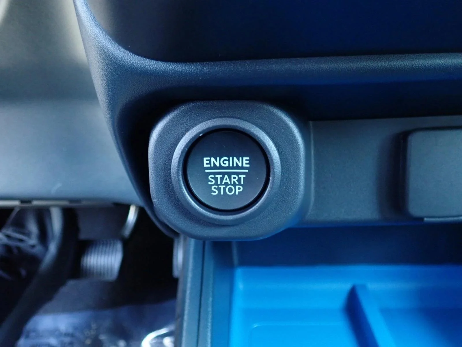 New 2026 Space White Metallic Ford XLT image 22