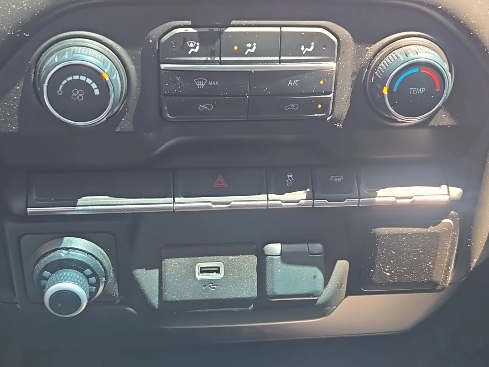 Used 2019 White Chevrolet WT image 21