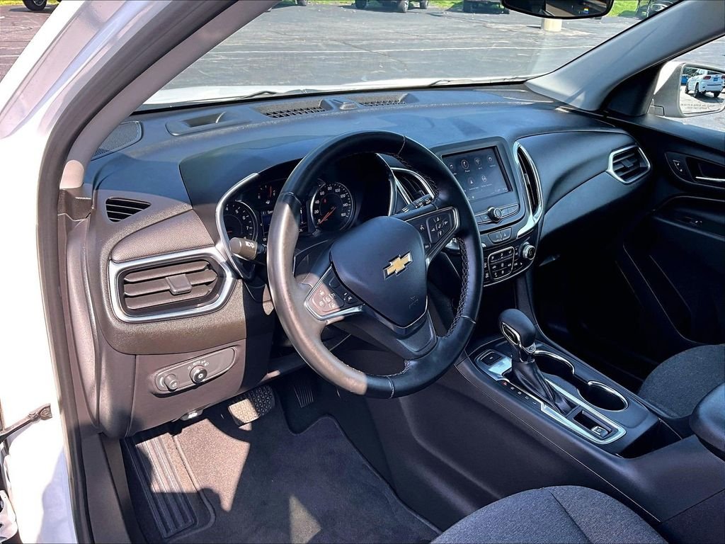 Used 2023 White Chevrolet LT image 8