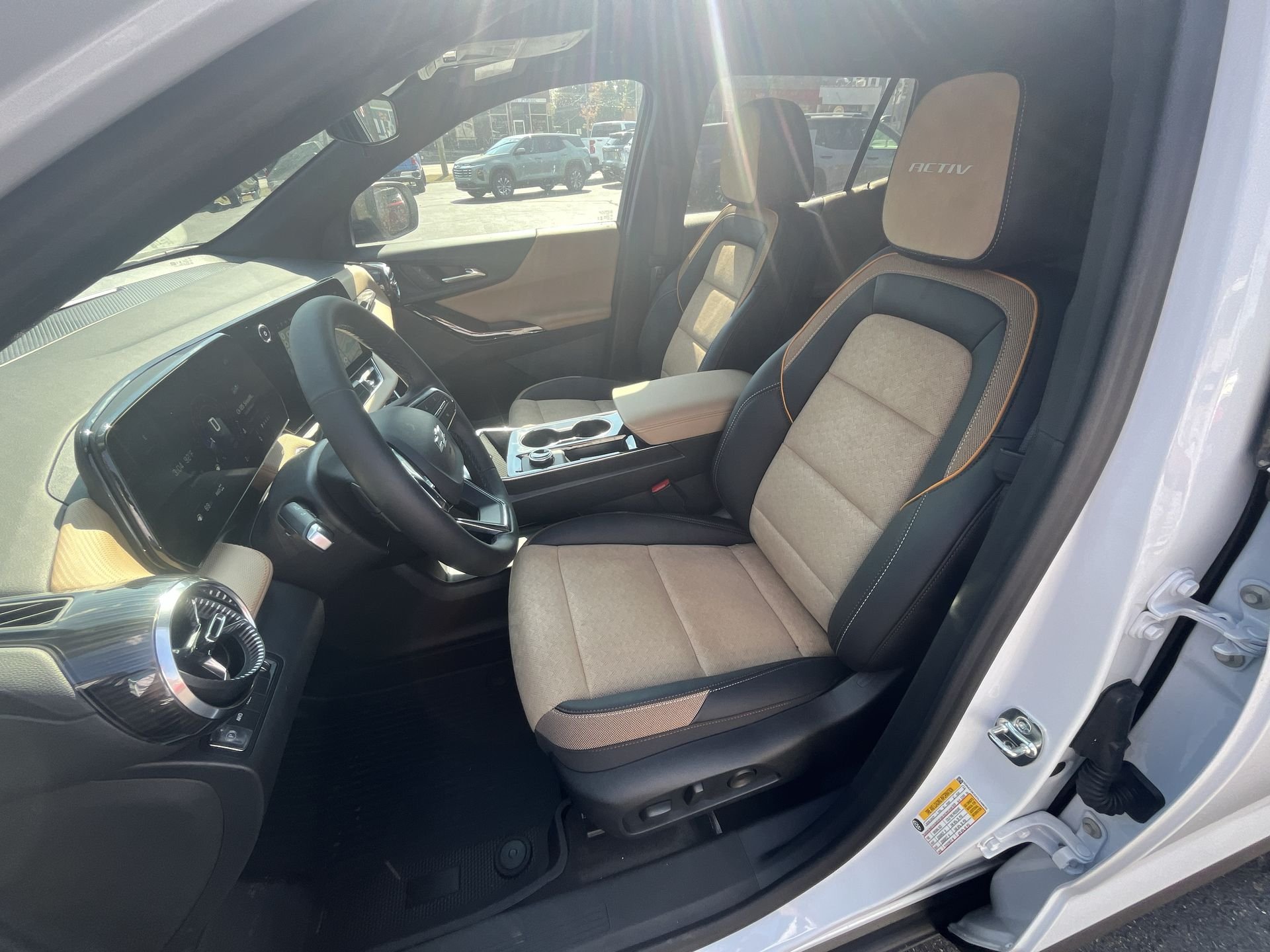 New 2026 Polar White Tricoat Chevrolet ACTIV image 44