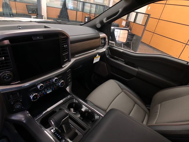 New 2026 Star White Metallic Tri-Coat Ford LARIAT image 19