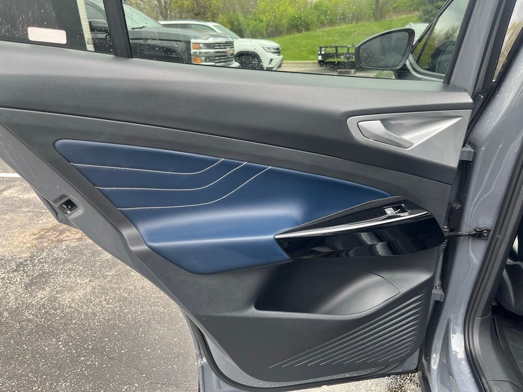 Used 2024 Gray Volkswagen S image 21