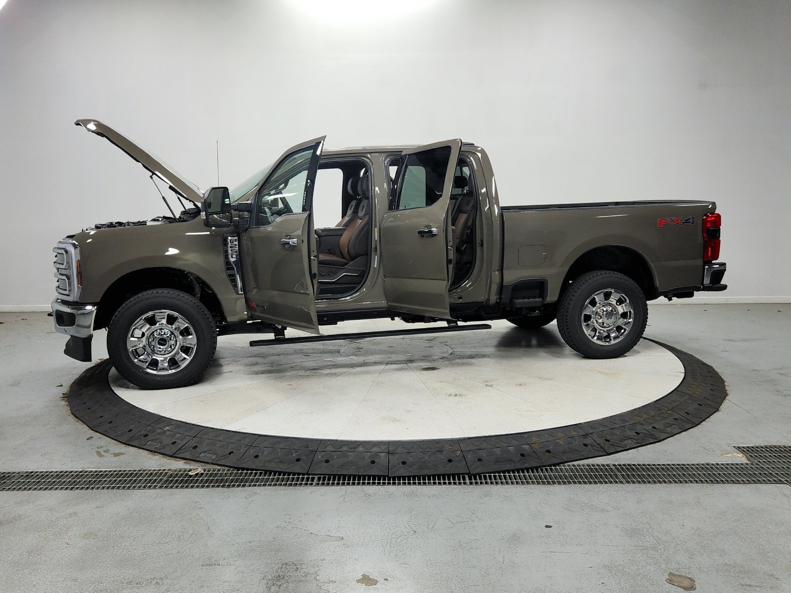 New 2027 Marsh Gray Metallic Ford F-250® King Ranch® image 13