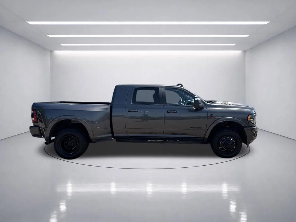 Used 2023 Granite Crystal Metallic Clearcoat Ram Limited image 8