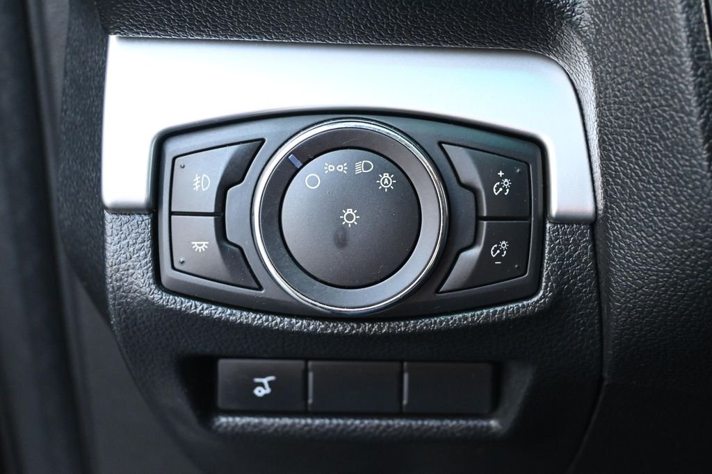 Used 2016 Shadow Black Ford XLT image 34