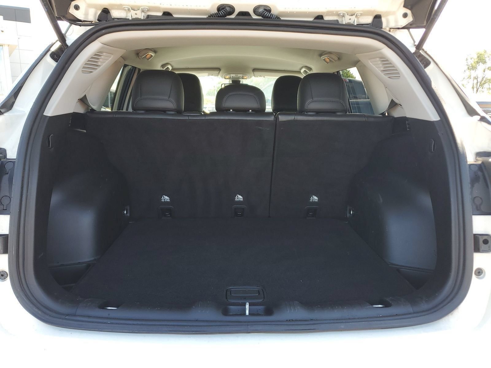 Used 2020 White Jeep Limited image 8