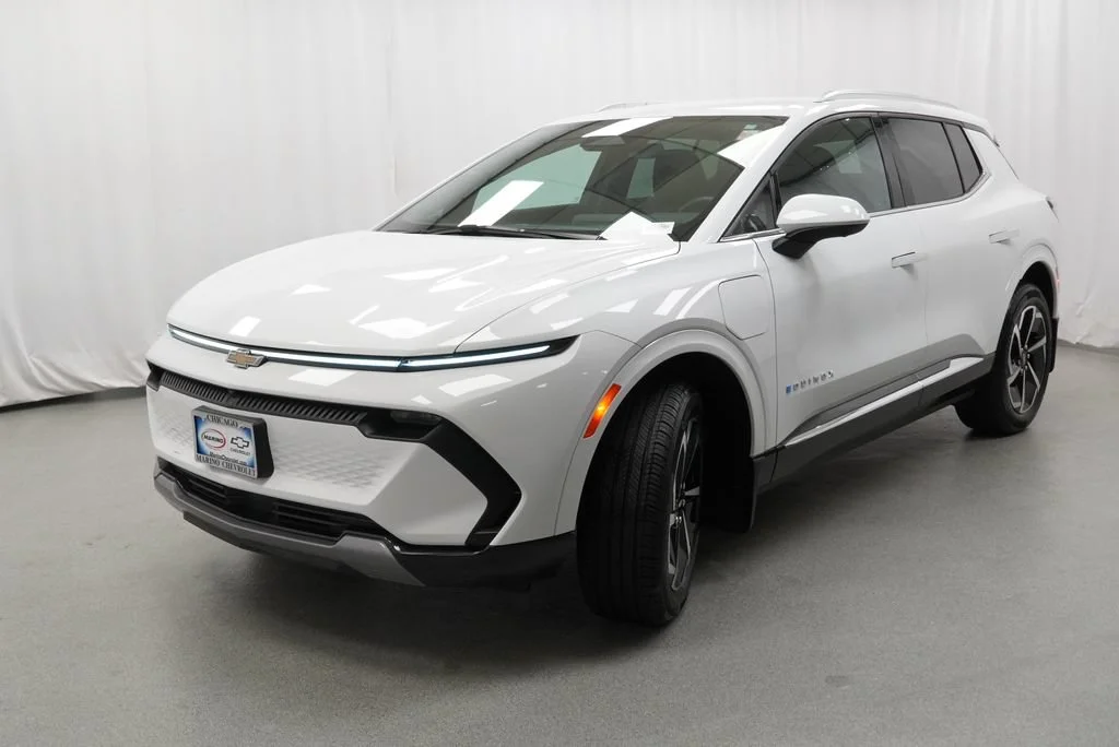 Certified Used 2024 Summit White Chevrolet 2LT image 3