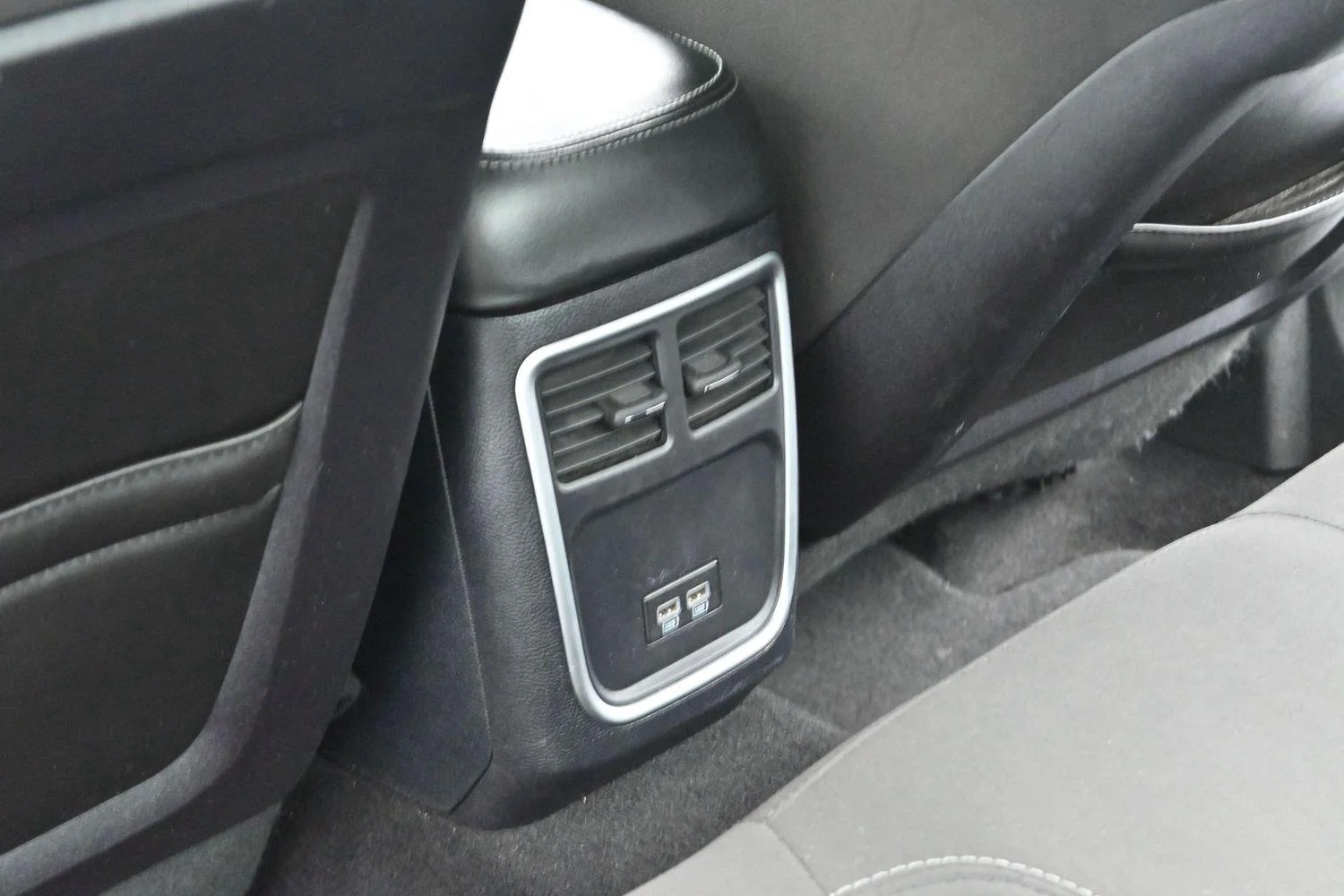 Used 2021 White Knuckle Clearcoat Dodge R/T image 26