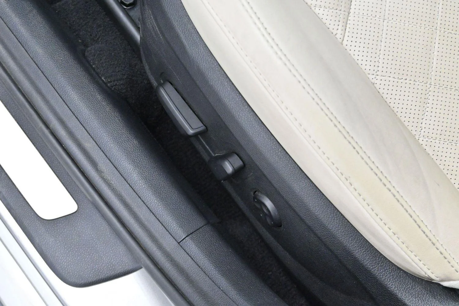 Used 2016 Titanium Silver Kia SXL Turbo image 14