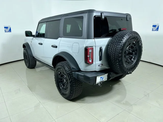 New 2026 AVALANCHE GRAY Ford Badlands 4-Door Hard Top w/Sasquatch & Lux Package image 6