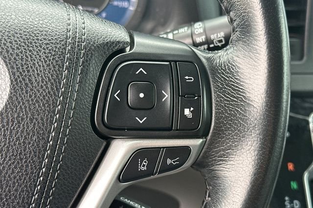 Certified Used 2019 White Toyota XLE image 31