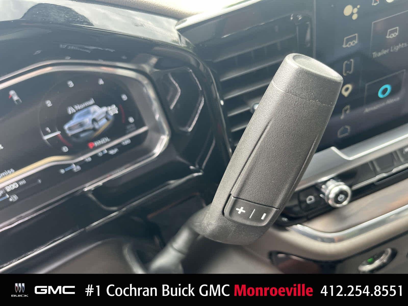 Used 2023 White Frost Tricoat GMC SLT image 39