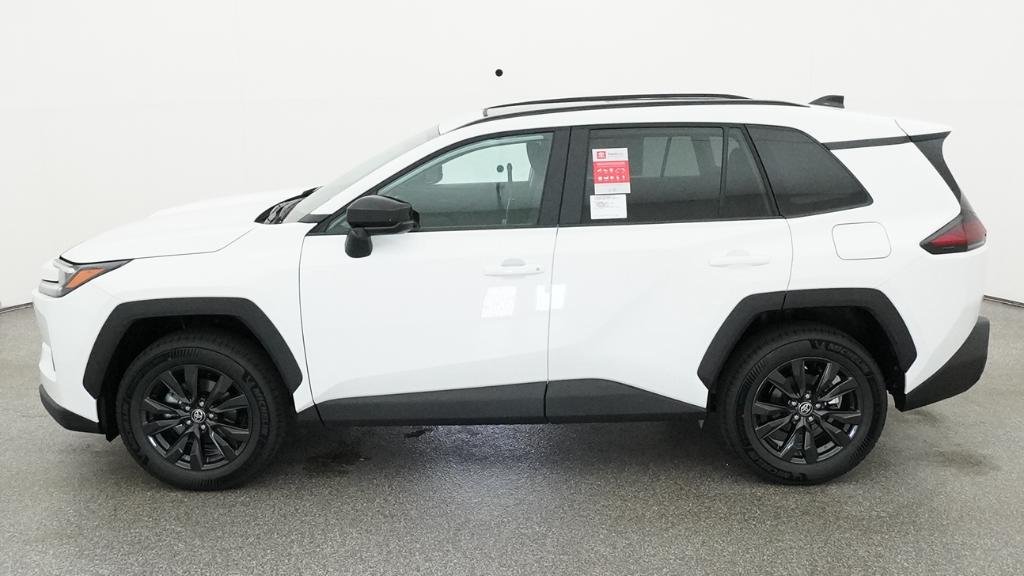 New 2026 Ice Cap Toyota XLE Premium image 6