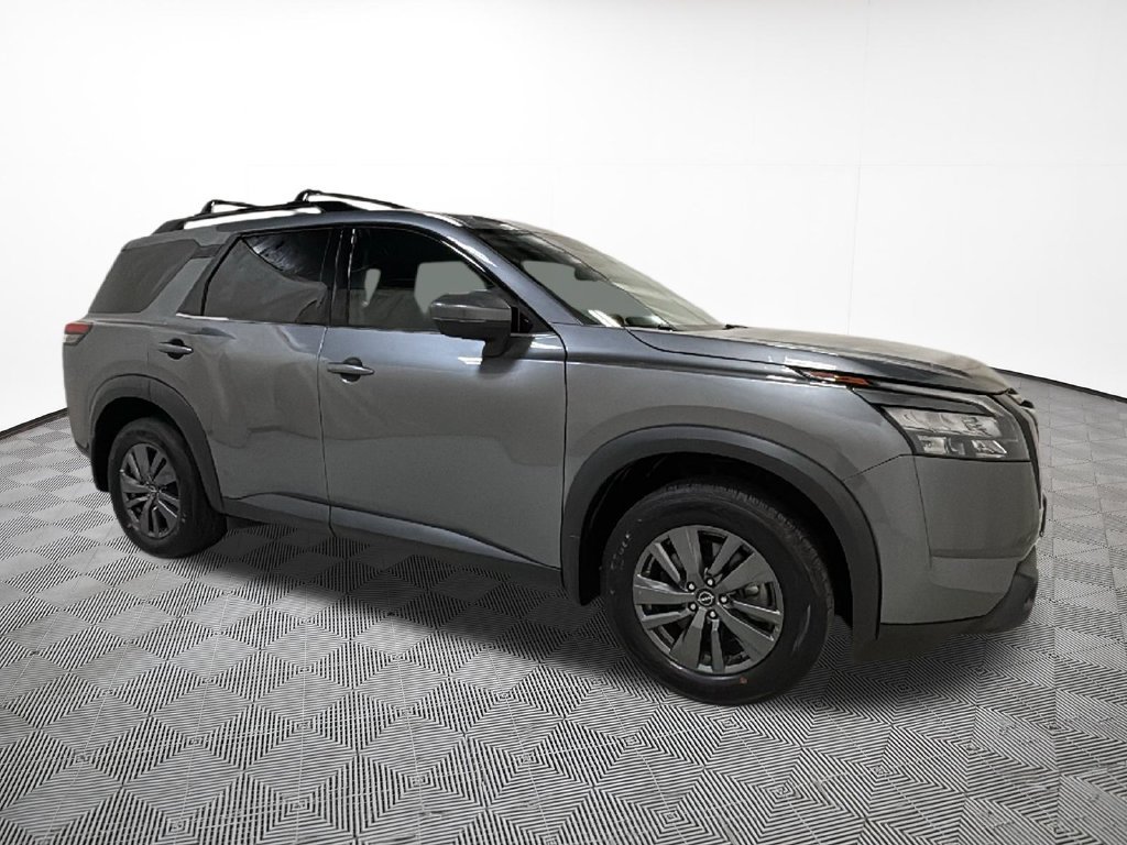 Used 2024 Gray Nissan SV image 5