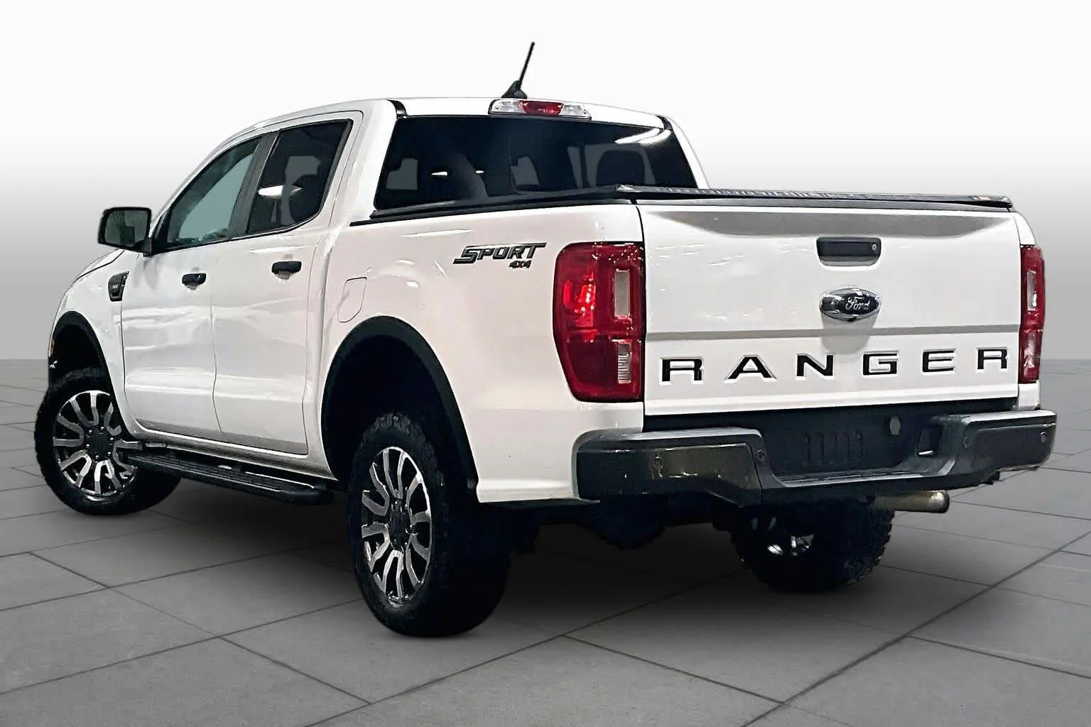 Certified Used 2021 Oxford White Ford XLT image 12