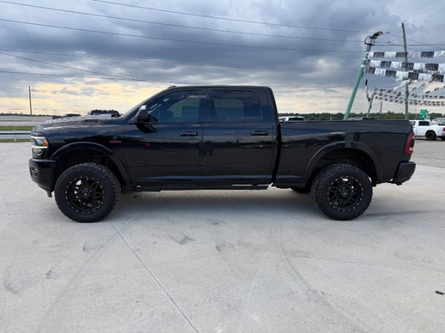 Used 2019 Diamond Black Crystal Pearlcoat Ram Laramie image 2