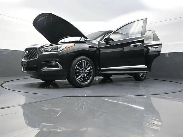 Used 2019 Black INFINITI LUXE image 33