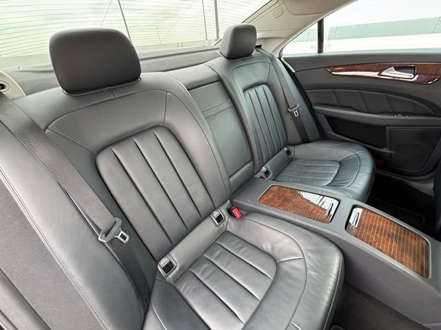 Used 2014  Mercedes-Benz CLS 550 image 18