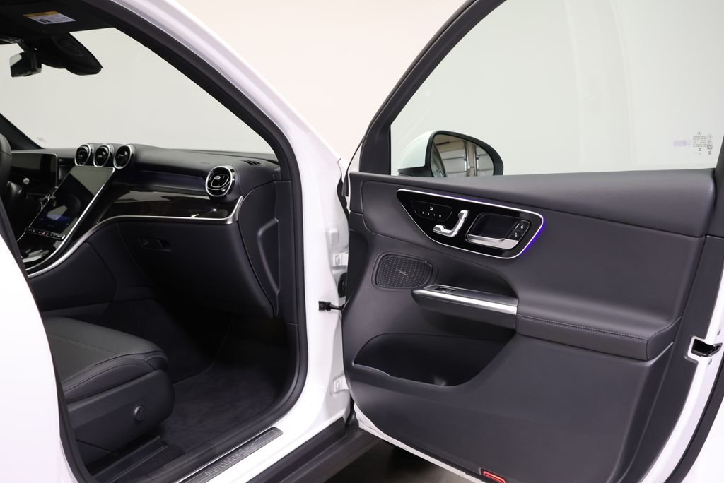 Certified Used 2026 Polar White Mercedes-Benz GLC 300 image 46