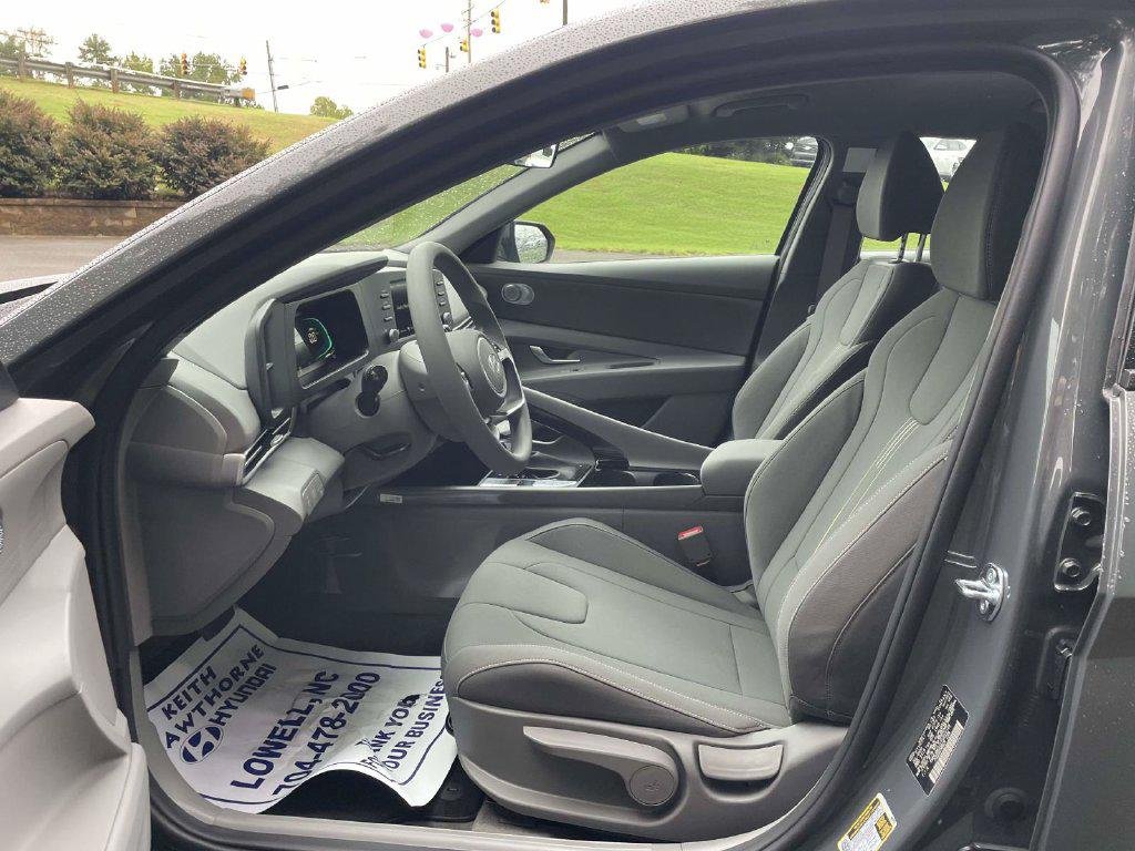 New 2026 Gray Hyundai Blue image 15