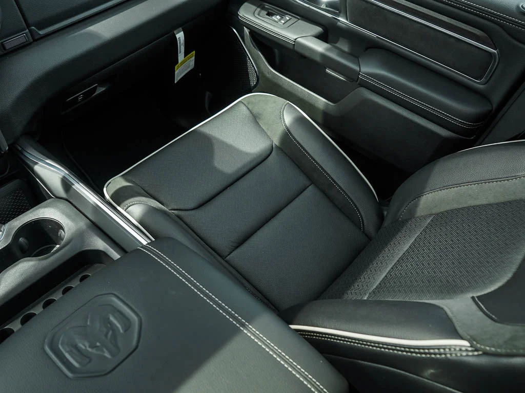 2026 RAM 1500 Laramie - Photo 24
