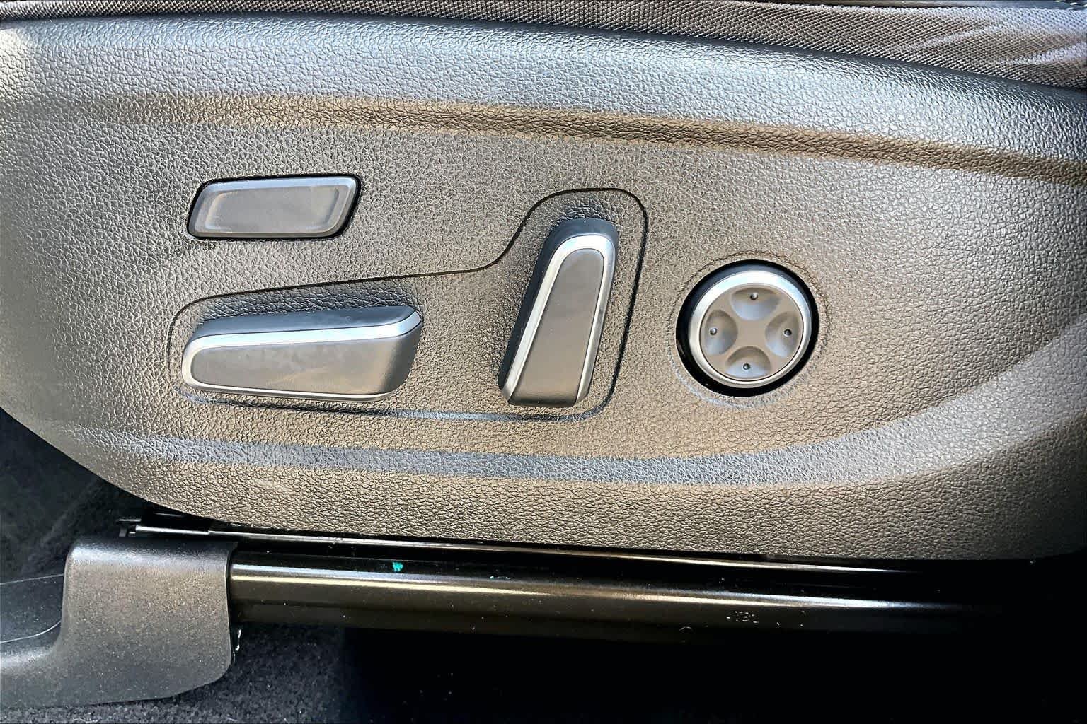 Used 2023 Hampton Gray Hyundai Calligraphy image 33