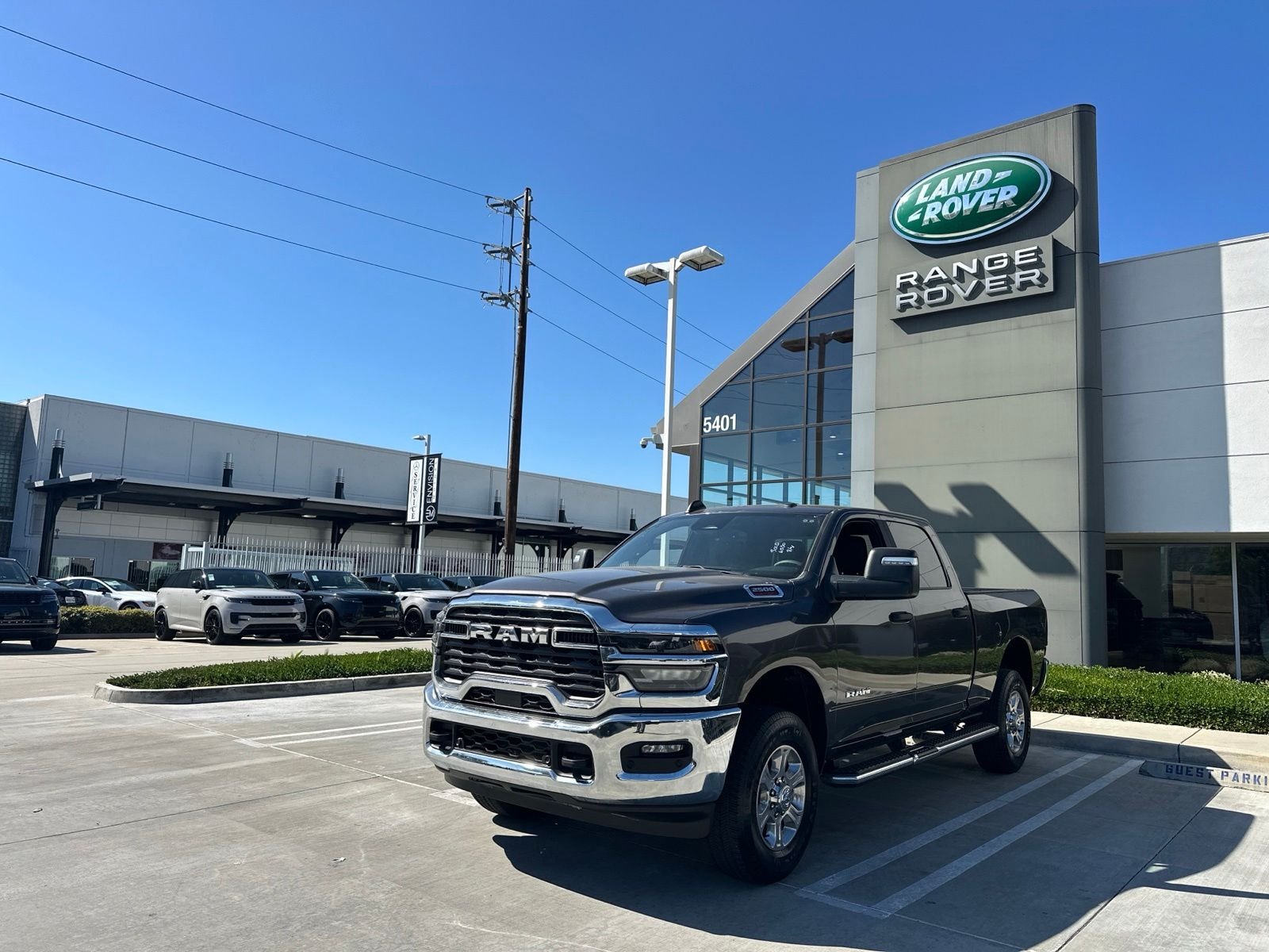 Used 2025 Granite Crystal Metallic Clearcoat Ram Big Horn image 1