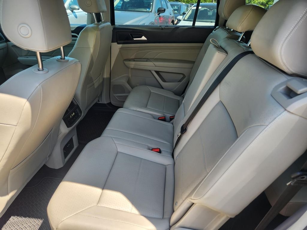 2023 Volkswagen Atlas SE w/Tech - Photo 22