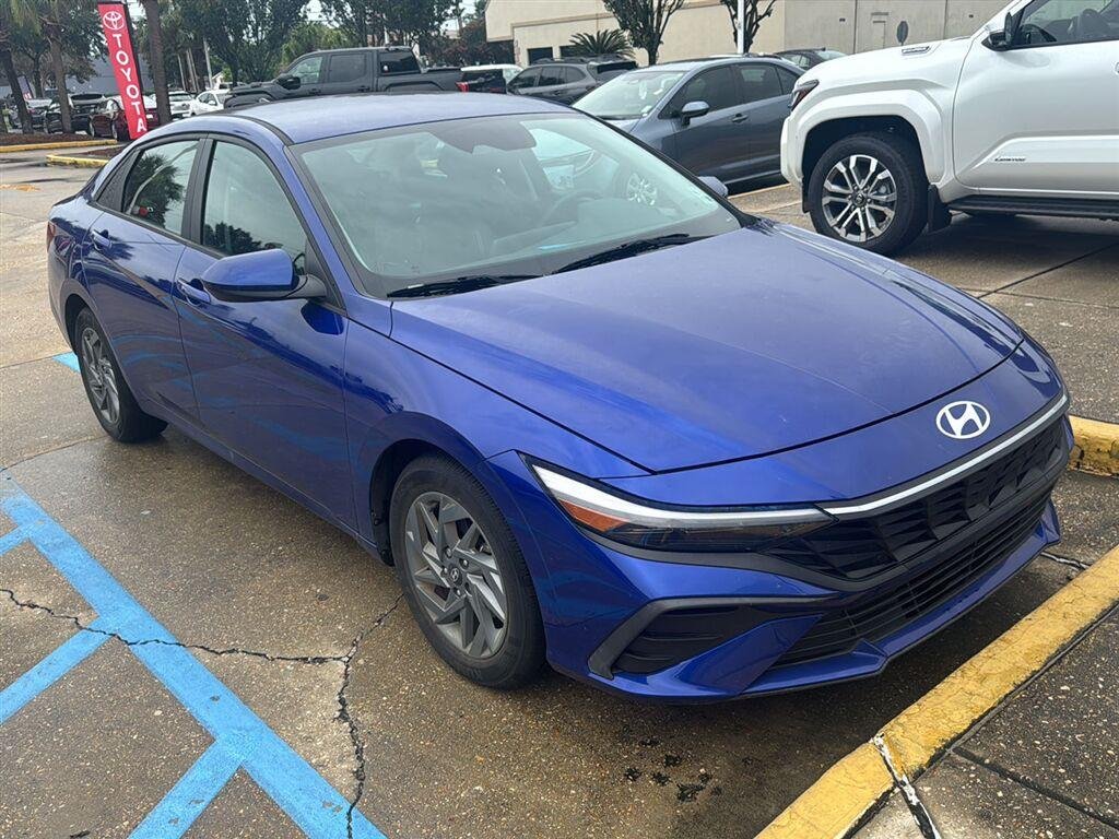 Used 2024 Intense Blue Hyundai SEL image 2