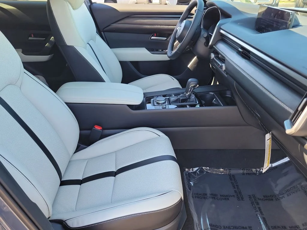 2026 Mazda CX-50 Premium - Photo 16